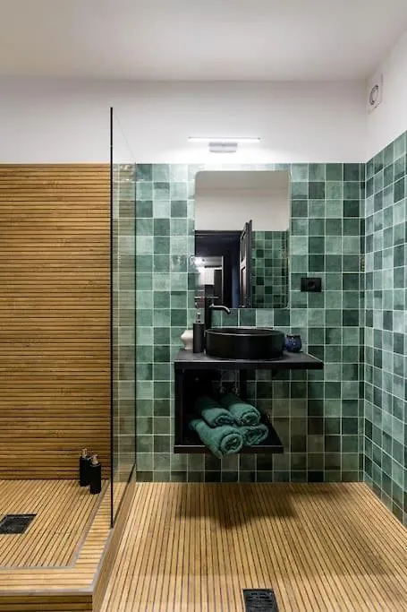 Downtown Victoriei Flat With Garden And Jacuzzi Apartment Bucharest