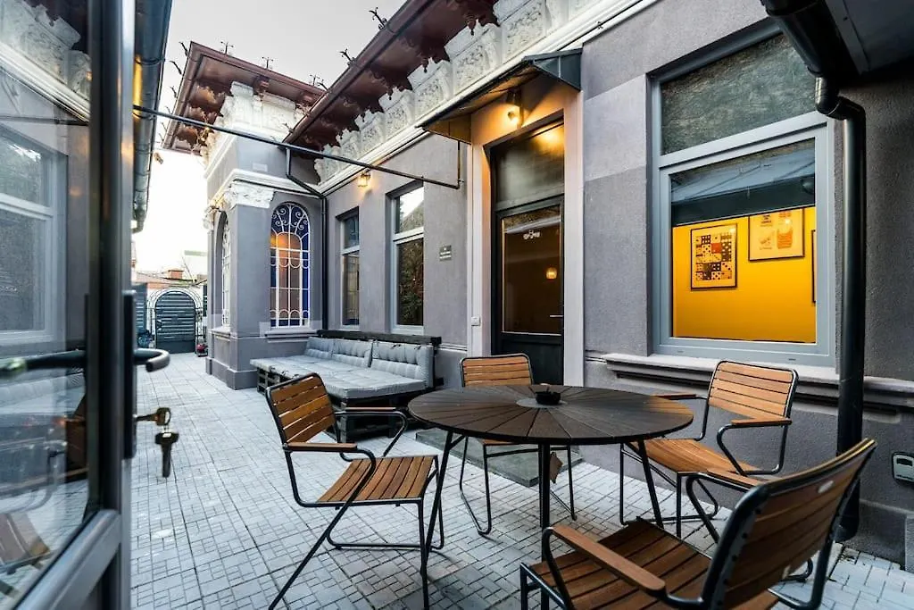 Downtown Victoriei Flat With Garden And Jacuzzi Apartment Bucharest