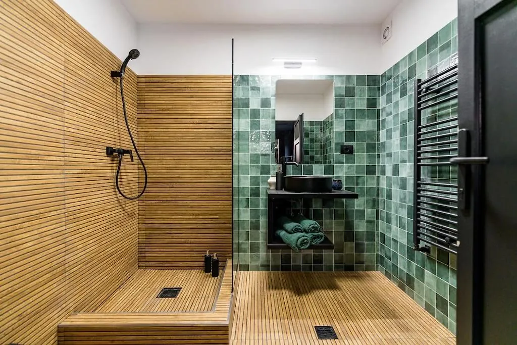 Downtown Victoriei Flat With Garden And Jacuzzi Apartment Bucharest