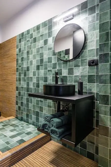 Downtown Victoriei Flat With Garden And Jacuzzi Apartment Bucharest